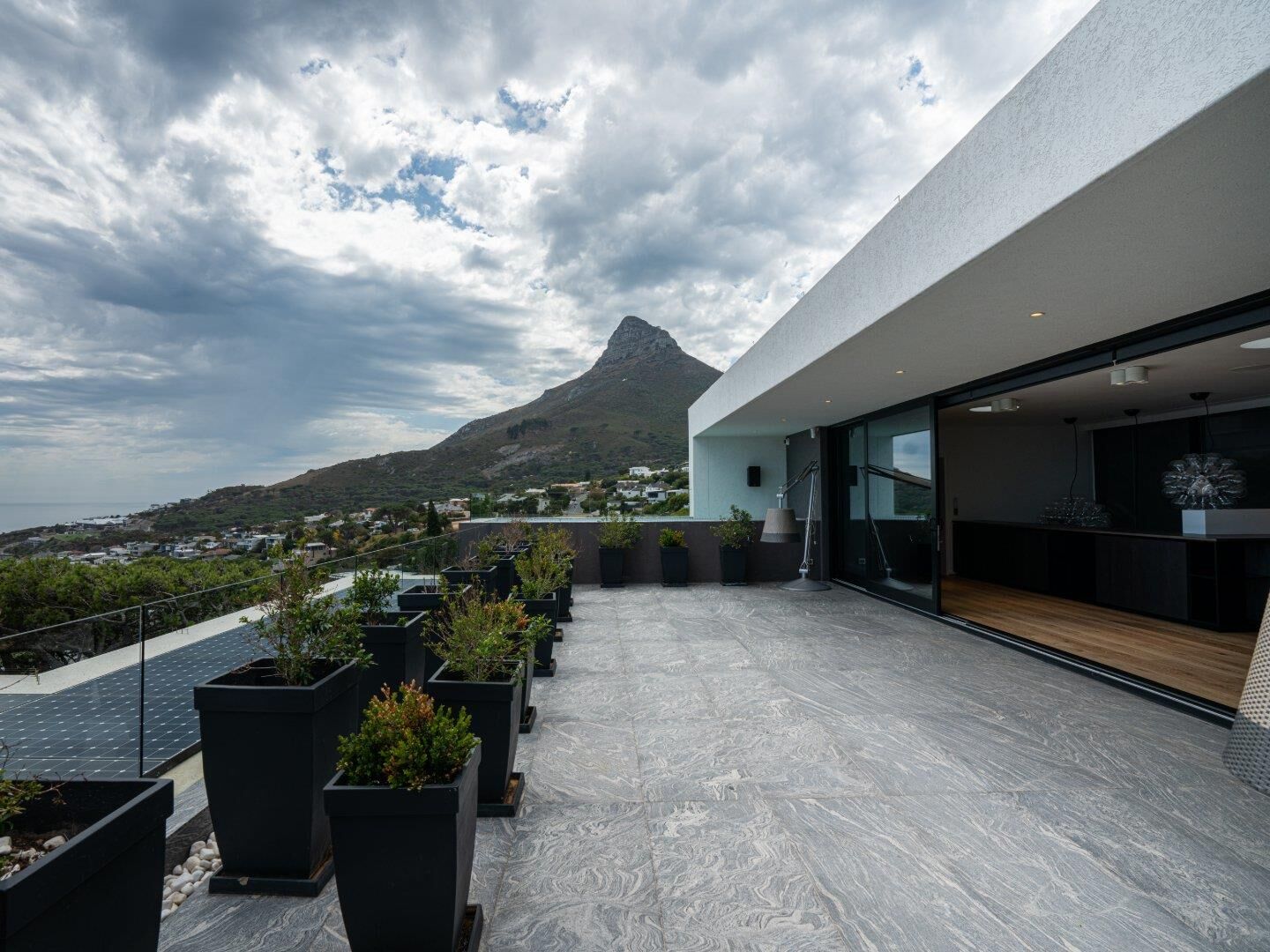 4 Bedroom House For Sale in Camps Bay — 10