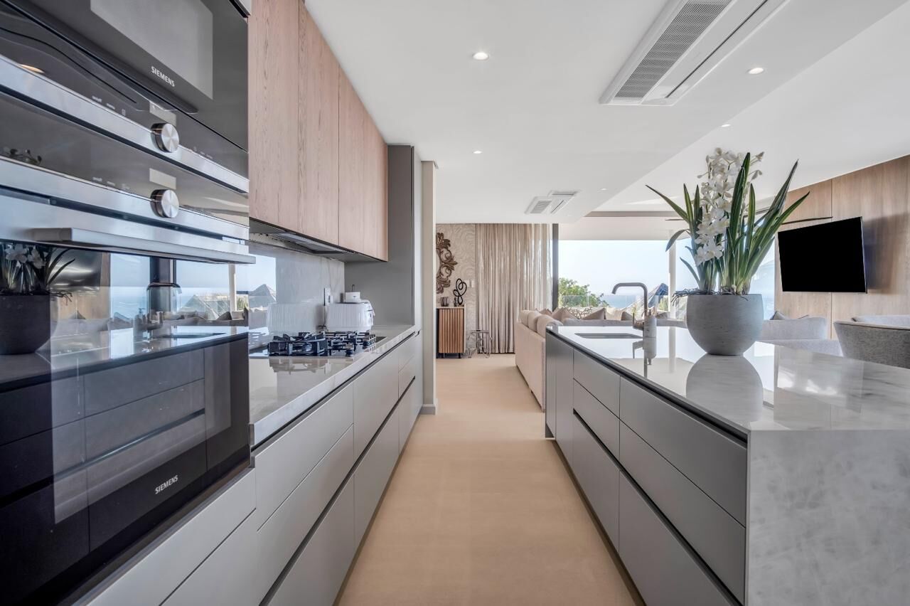 4 Bedroom Apartment To Let in Fresnaye — 5