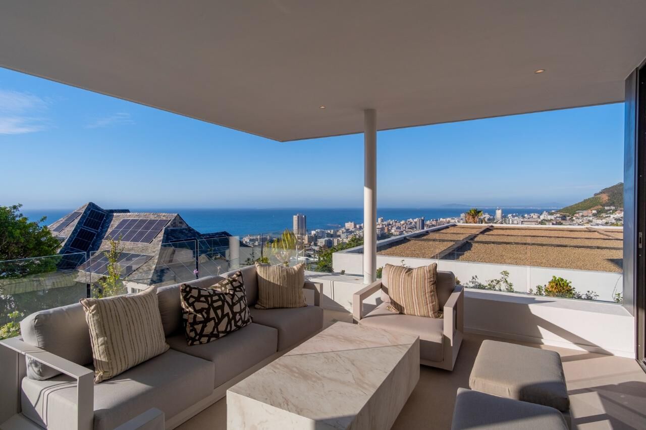4 Bedroom Apartment To Let in Fresnaye — 9