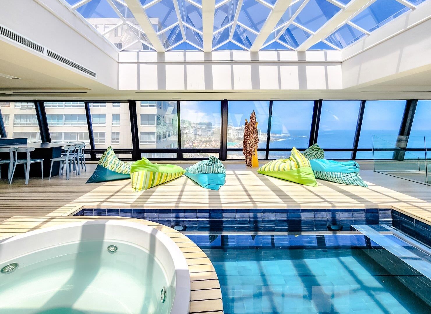 5 Bedroom Apartment For Sale in Sea Point — 4