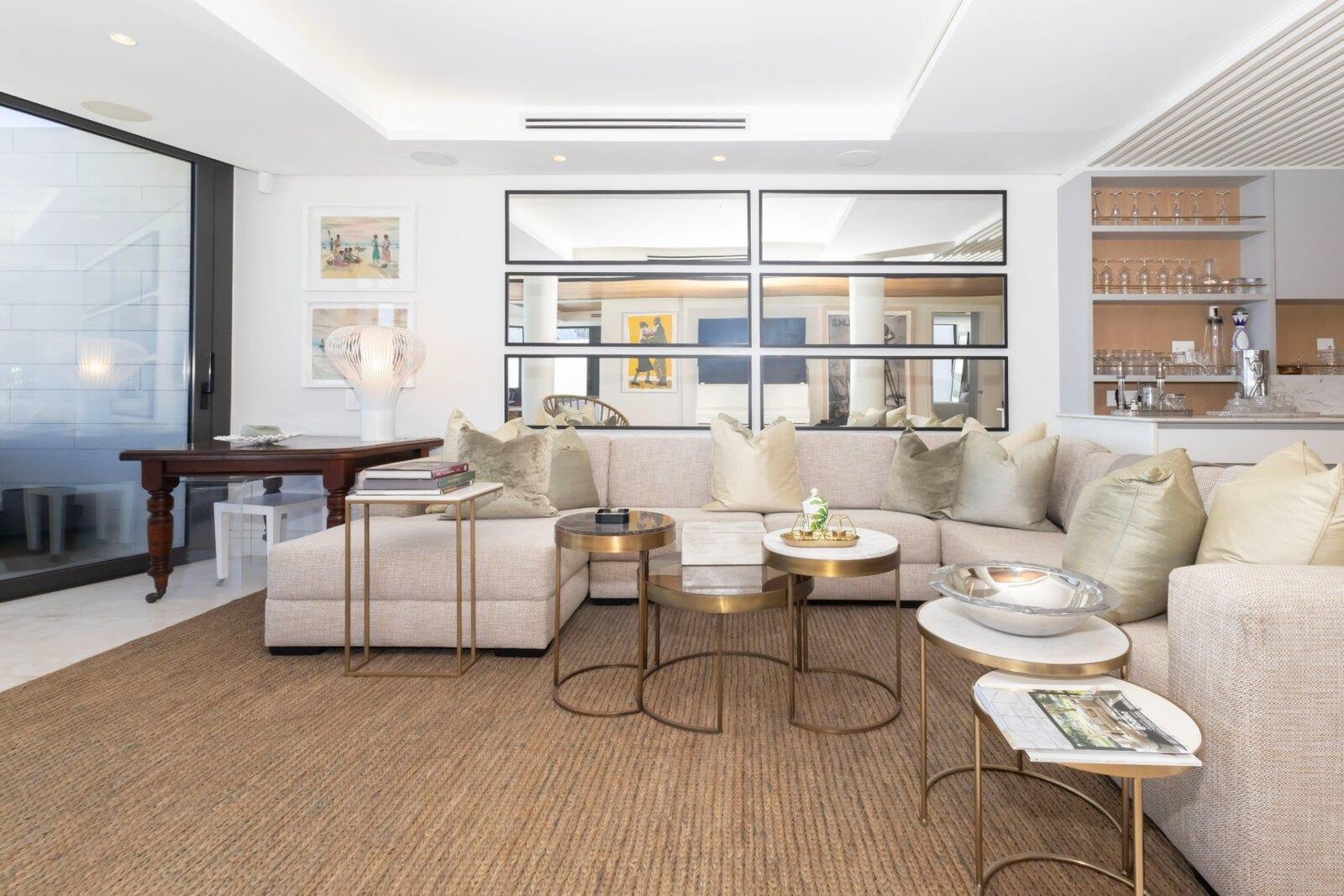 3 Bedroom Apartment To Let in Clifton — 10