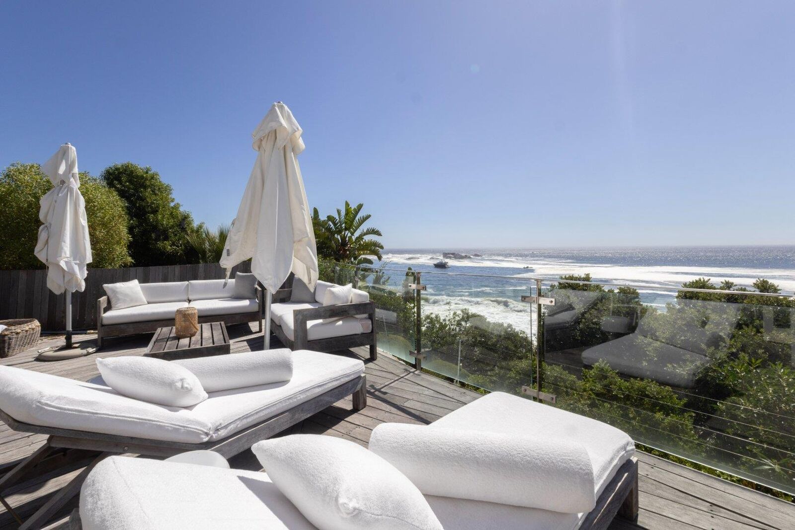 4 Bedroom House To Let in Clifton — 5