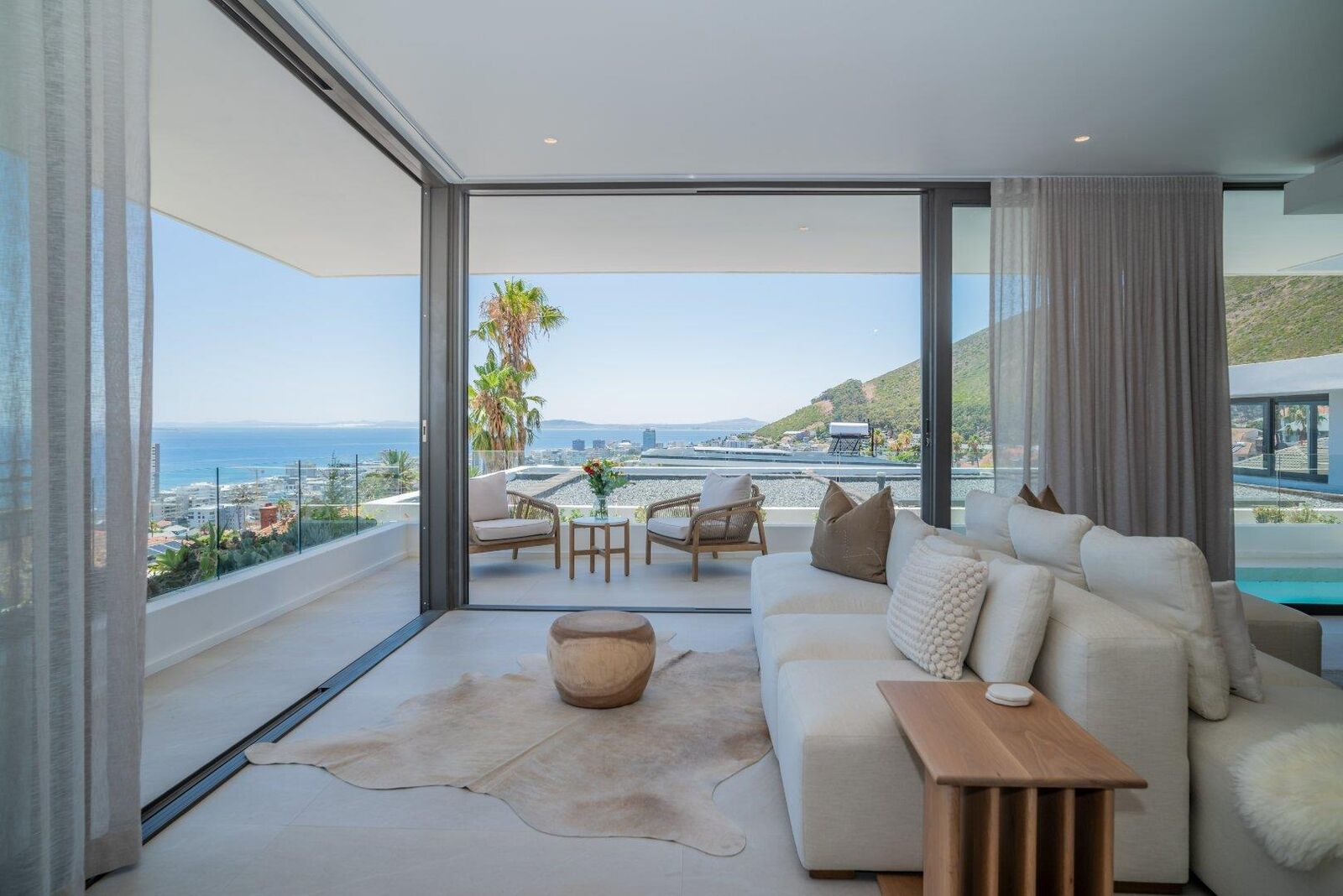 4 Bedroom House For Sale in Fresnaye — 3