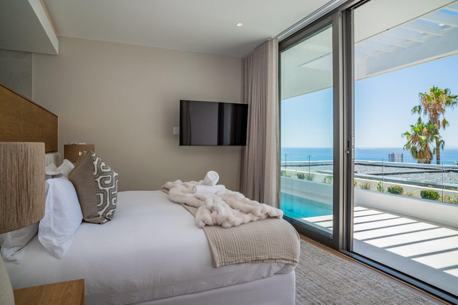 4 Bedroom House For Sale in Fresnaye — 12