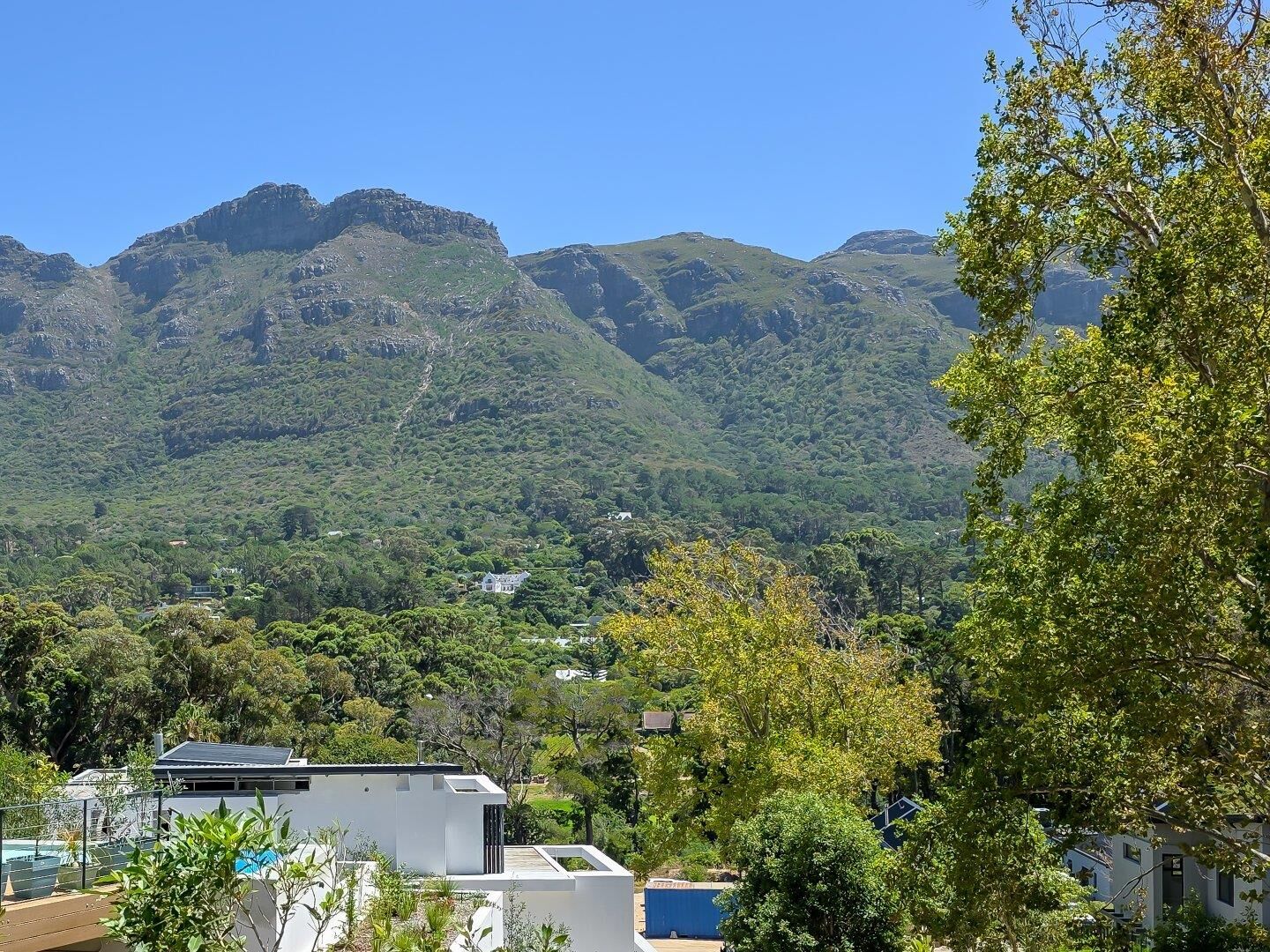 3 Bedroom Townhouse To Let in Overkloof
