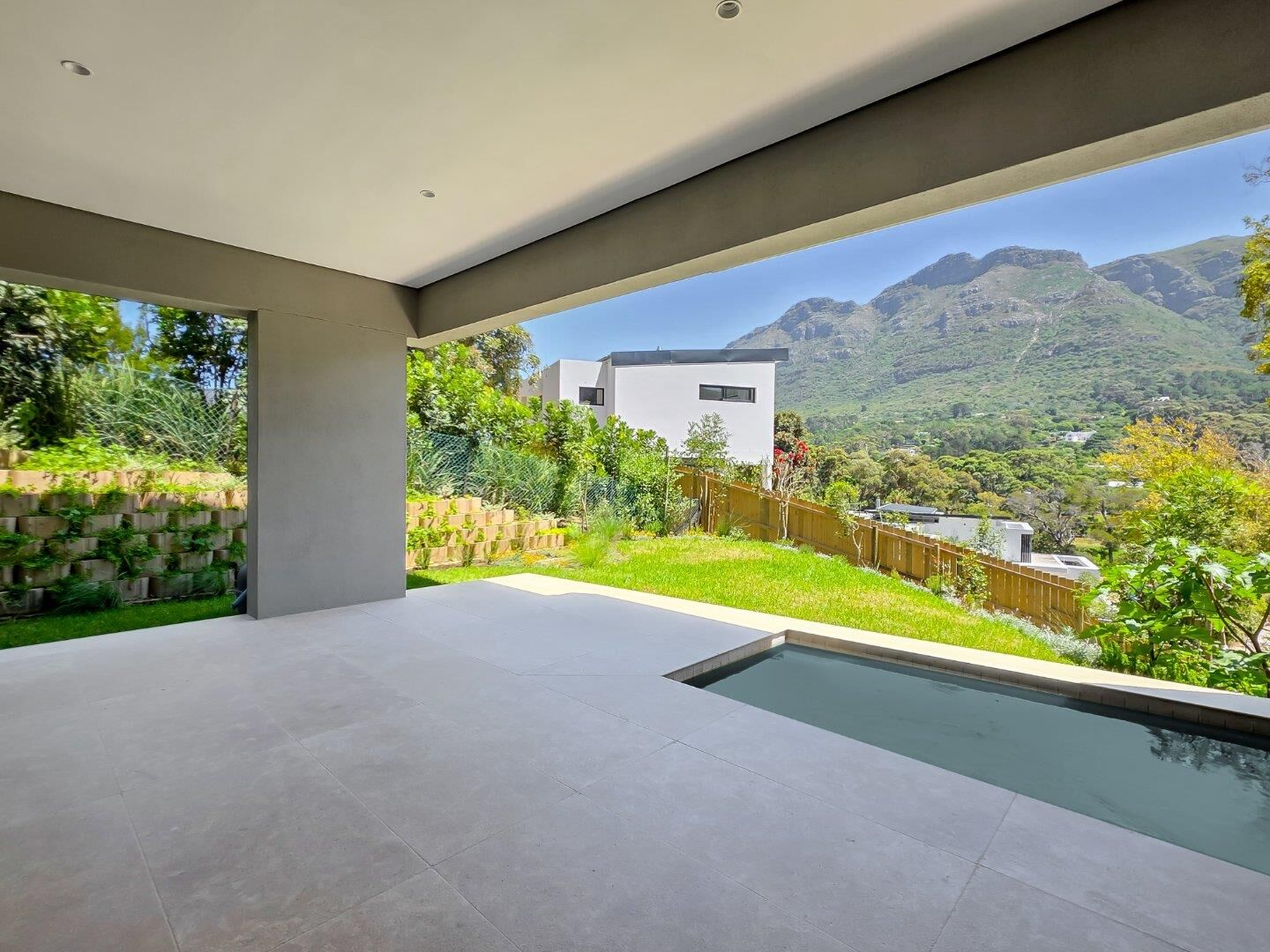 3 Bedroom Townhouse To Let in Overkloof — 5