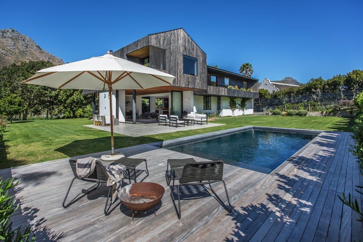 4 Bedroom House To Let in Hout Bay Central