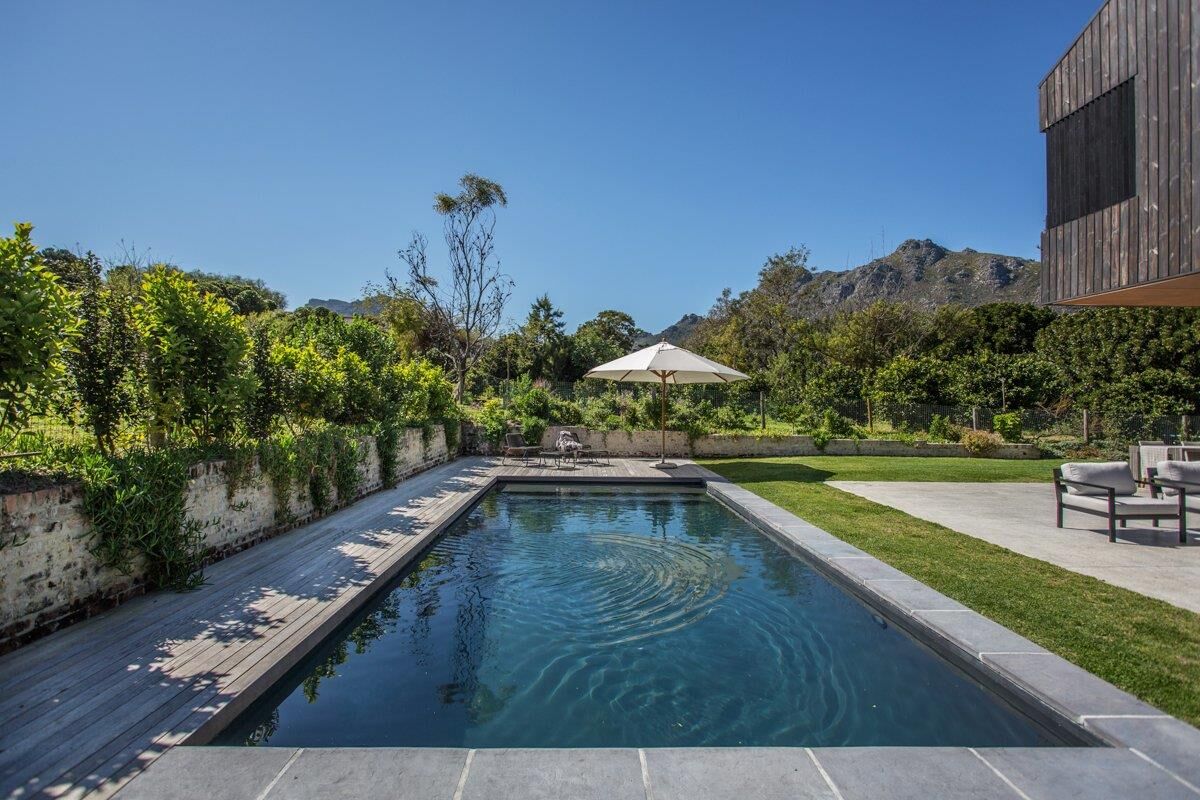 4 Bedroom House To Let in Hout Bay Central — 3