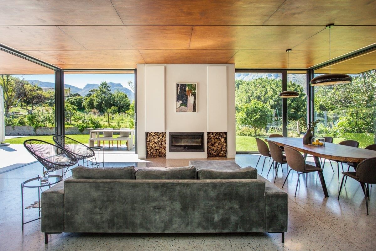 4 Bedroom House To Let in Hout Bay Central — 5
