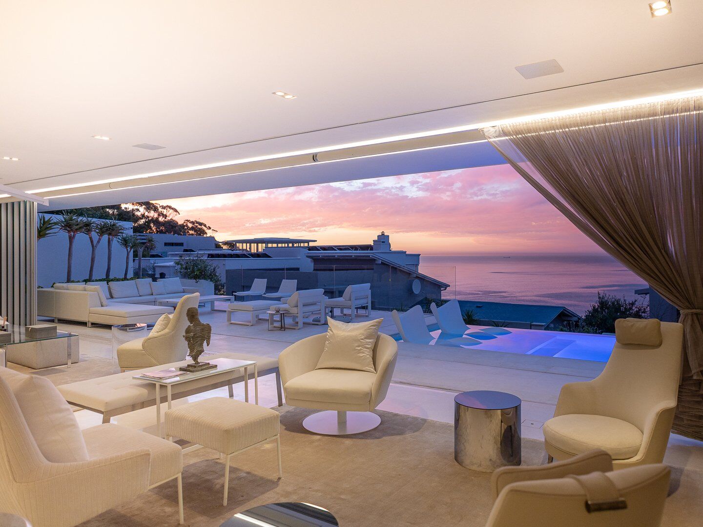 4 Bedroom House For Sale in Fresnaye — 4