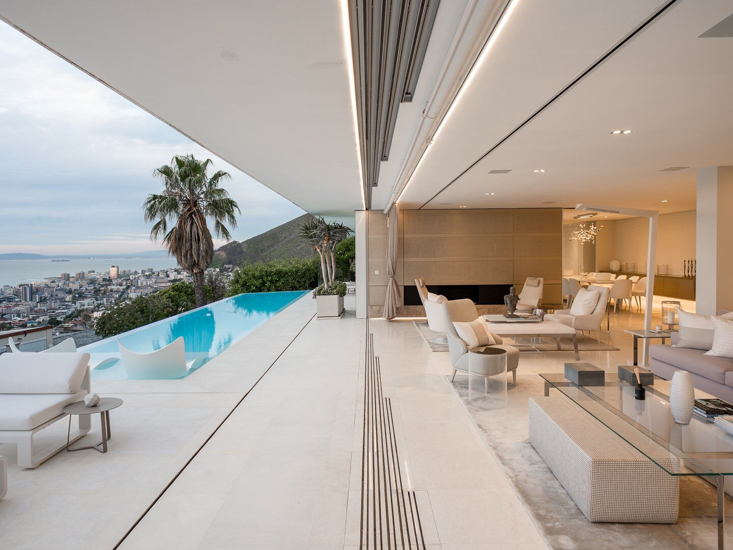 4 Bedroom House For Sale in Fresnaye — 8