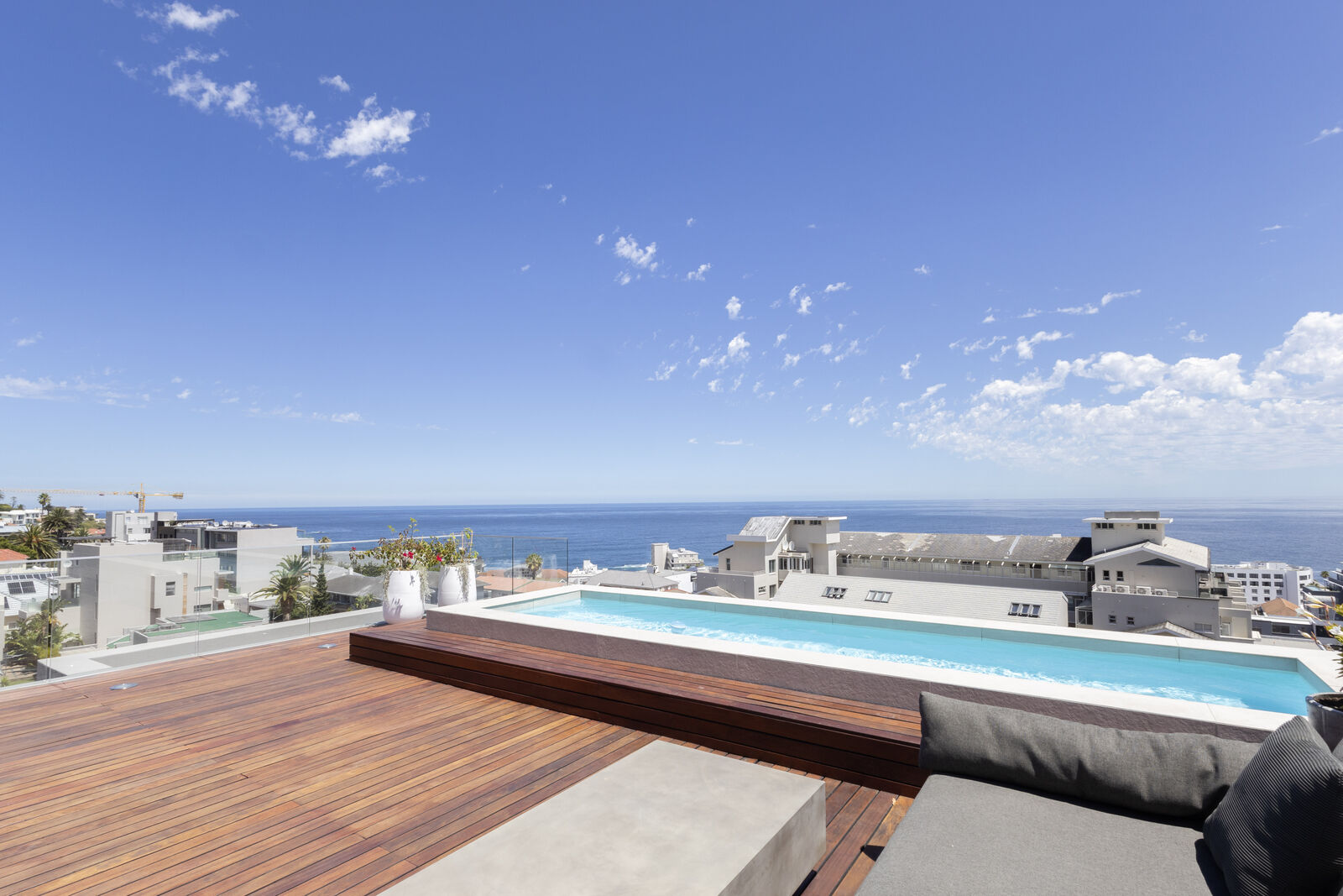 3 Bedroom Apartment To Let in Bantry Bay