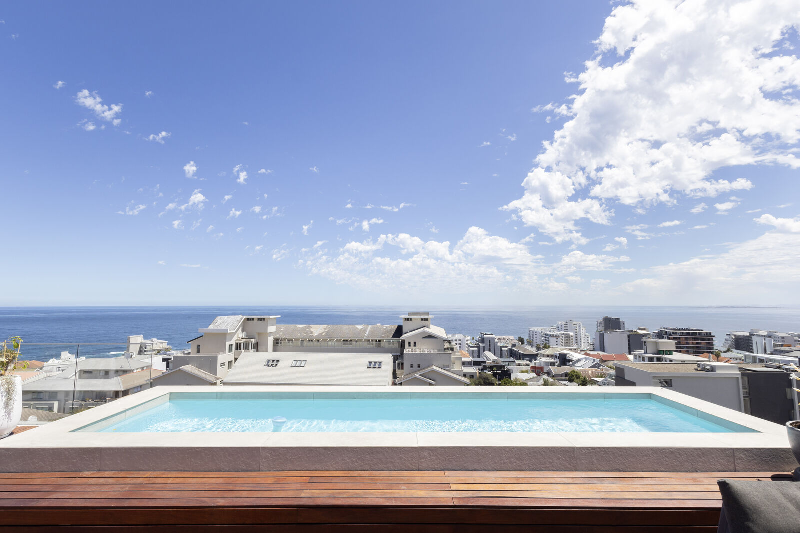 3 Bedroom Apartment To Let in Bantry Bay — 3