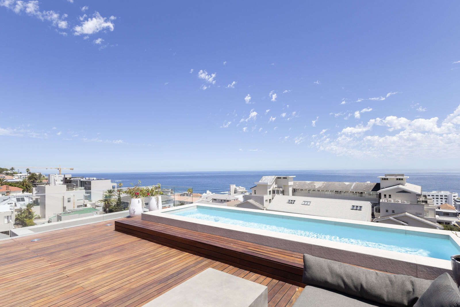 3 Bedroom Apartment To Let in Bantry Bay — 4