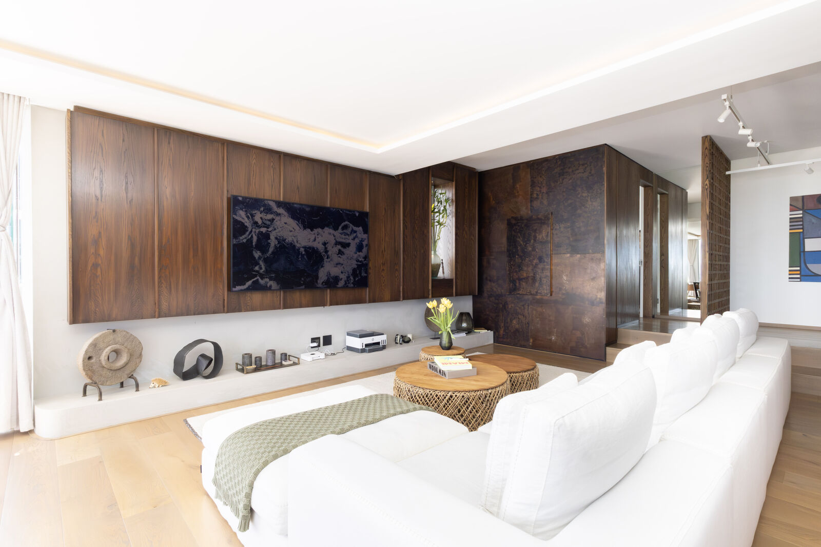3 Bedroom Apartment To Let in Bantry Bay — 10