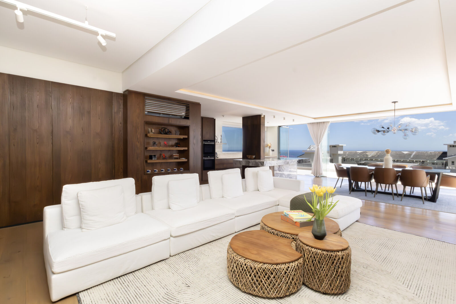 3 Bedroom Apartment To Let in Bantry Bay — 12