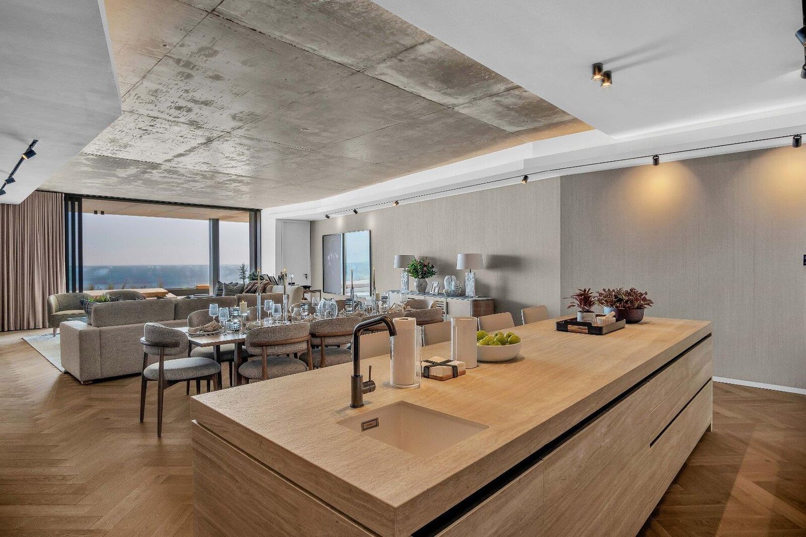 4 Bedroom Apartment For Sale in Fresnaye — 12