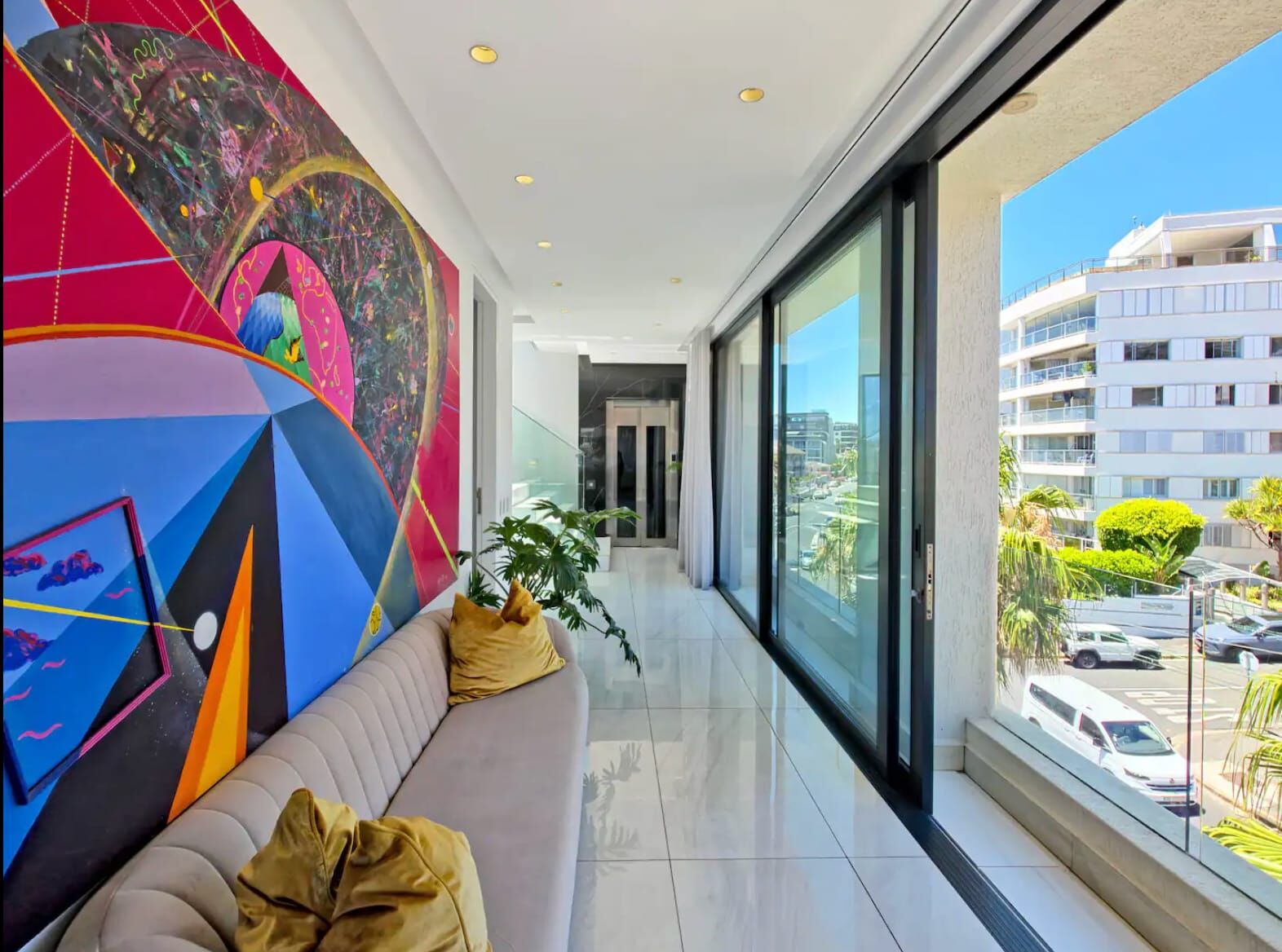 3 Bedroom Apartment To Let in Bantry Bay — 8