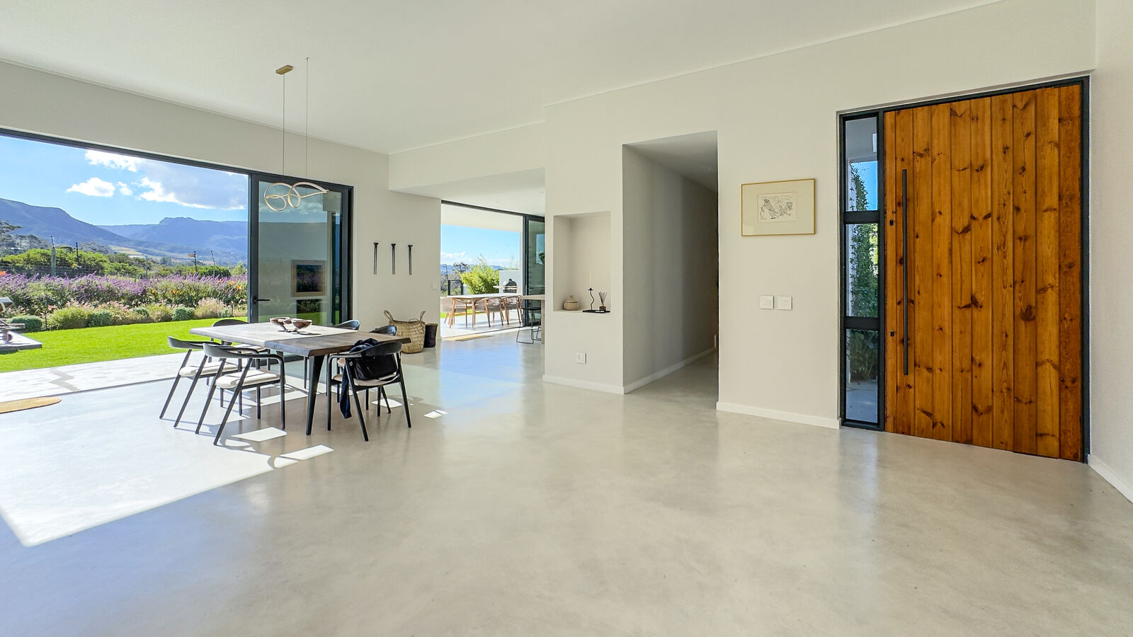 4 Bedroom Freehold To Let in Zwaanswyk — 6