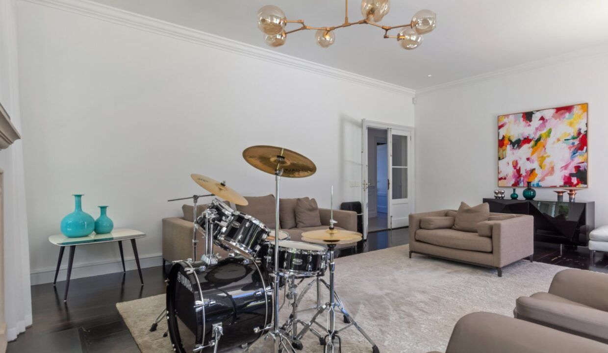 8 Bedroom Apartment For Sale in Fresnaye — 6