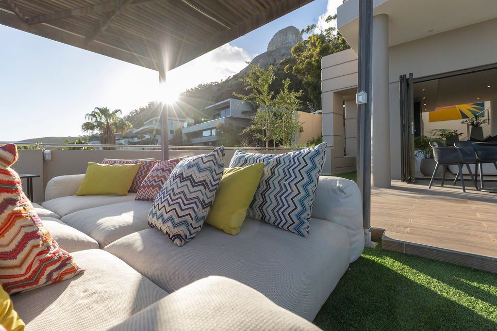 5 Bedroom Apartment For Sale in Bantry Bay — 6
