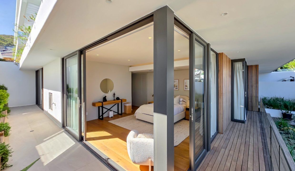 4 Bedroom Apartment For Sale in Fresnaye