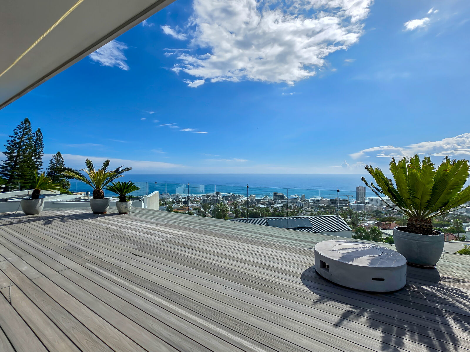 2 Bedroom Apartment To Let in Fresnaye — 7