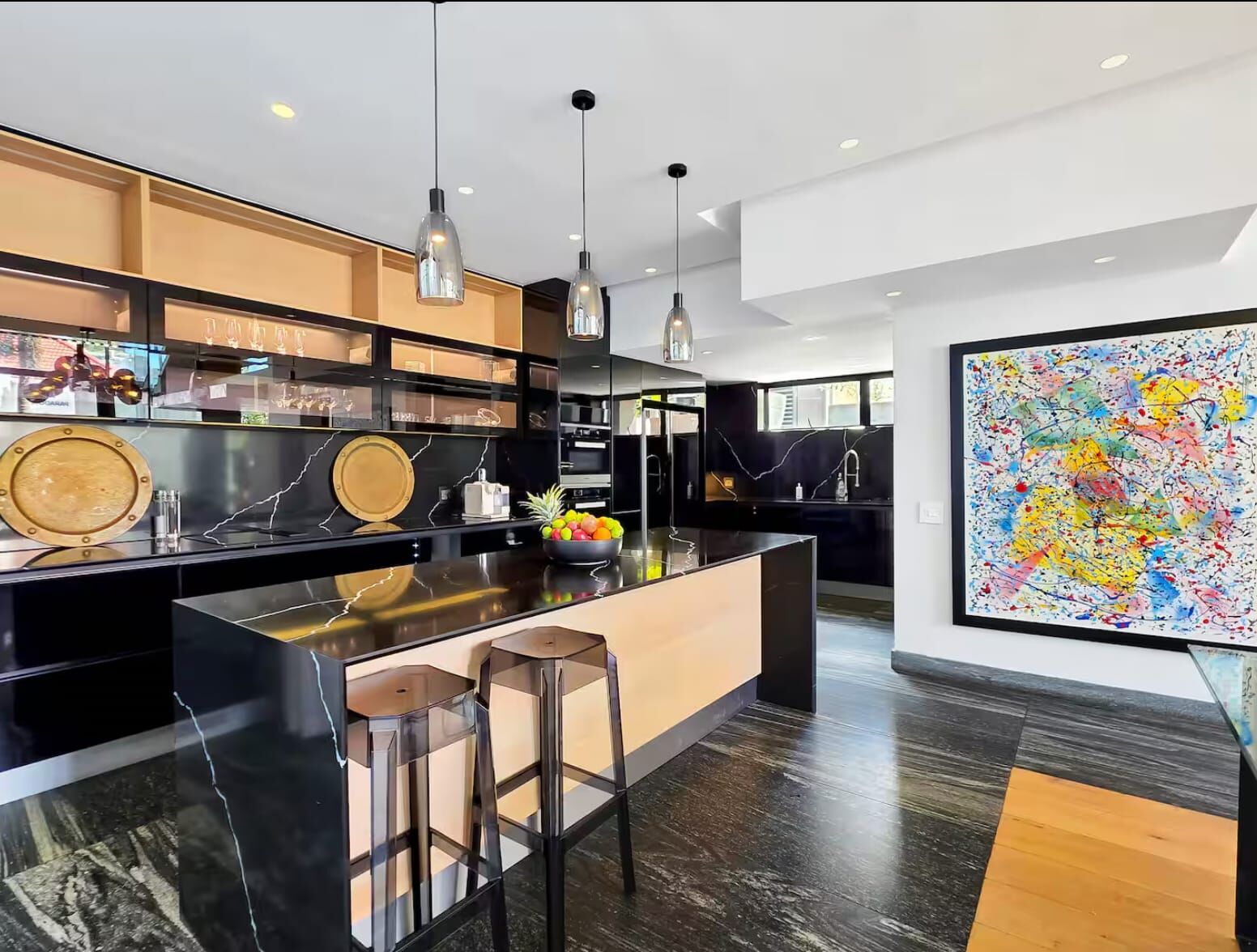3 Bedroom Apartment To Let in Bantry Bay — 7
