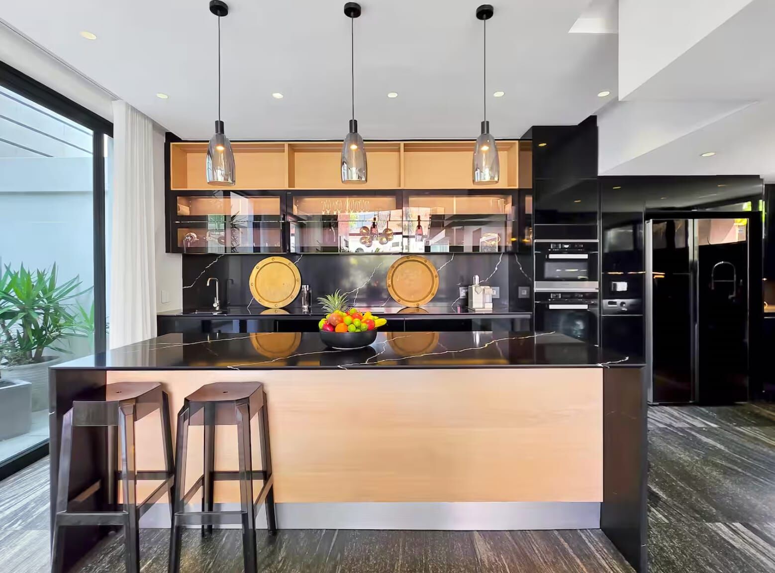 3 Bedroom Apartment To Let in Bantry Bay — 9