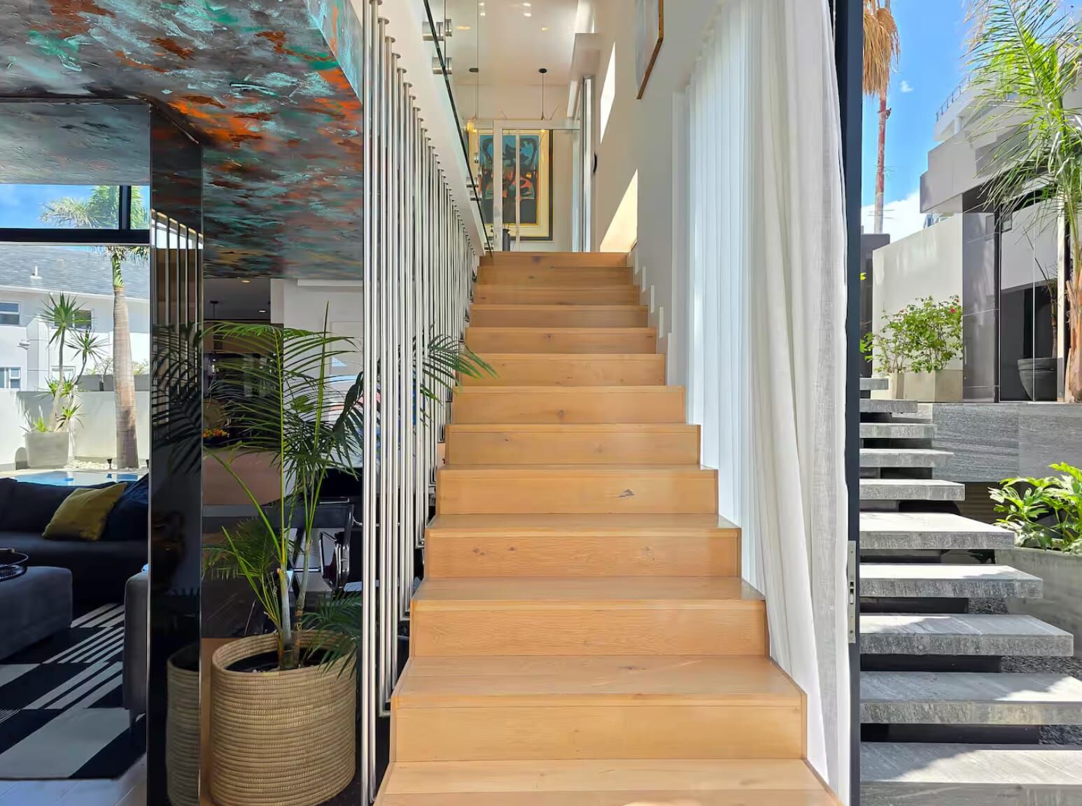 3 Bedroom Apartment To Let in Bantry Bay — 11
