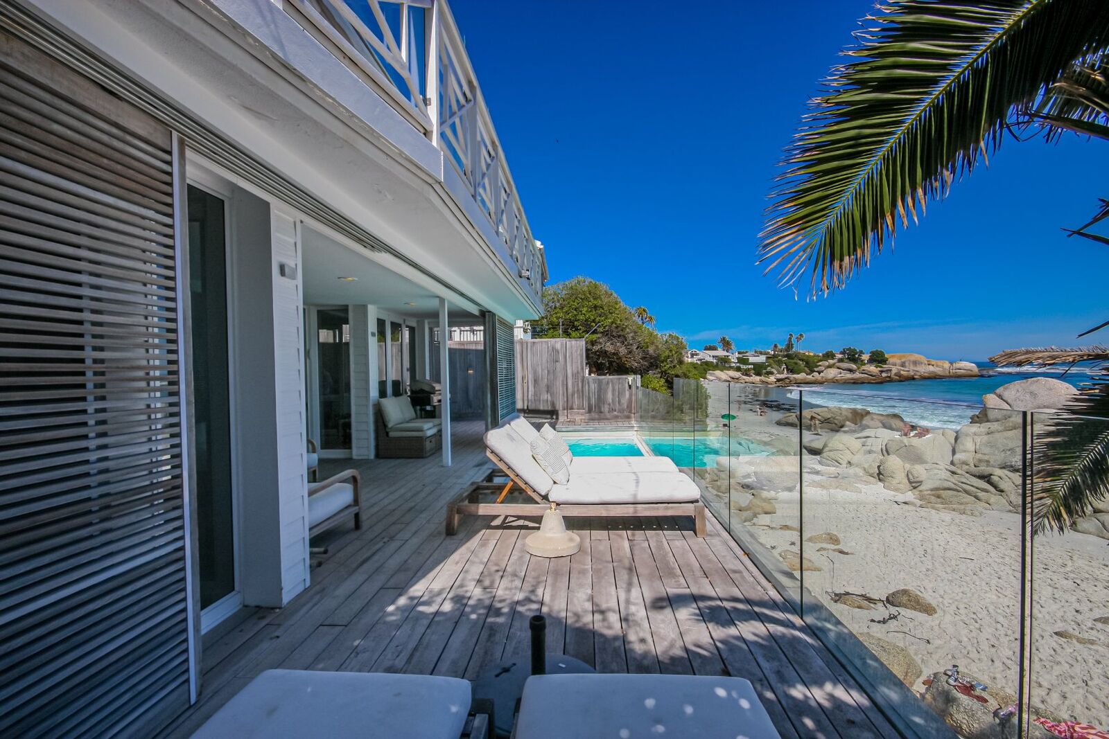 3 Bedroom House To Let in Clifton — 3