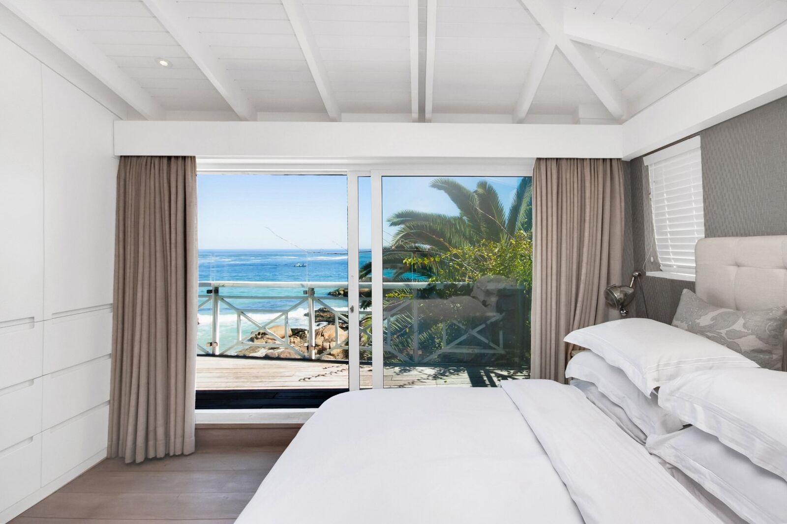 3 Bedroom House To Let in Clifton — 11