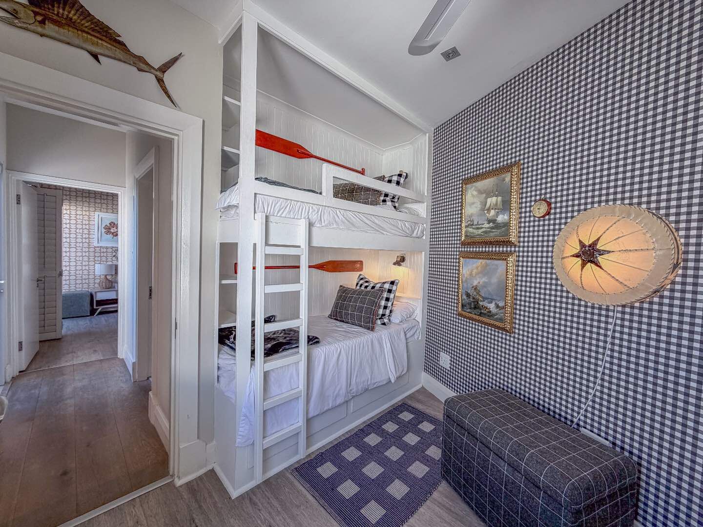 4 Bedroom House For Sale in Clifton — 7
