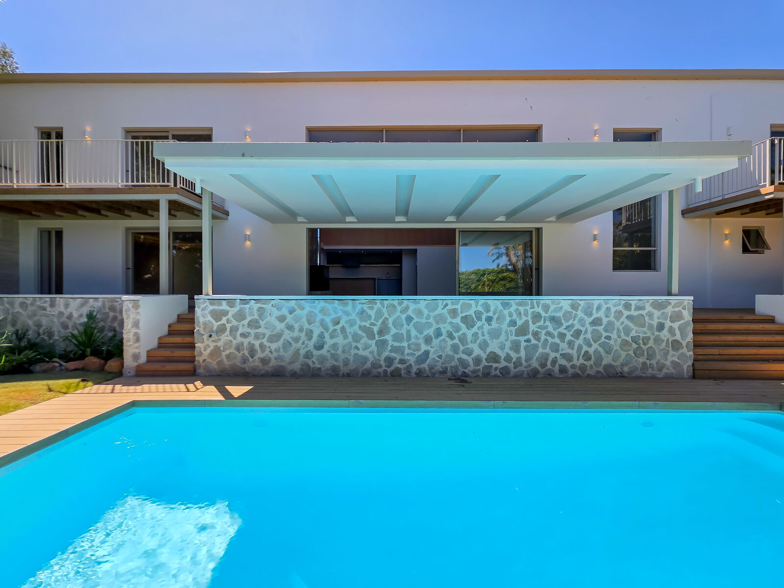5 Bedroom Freehold Rented in Camps Bay — 4