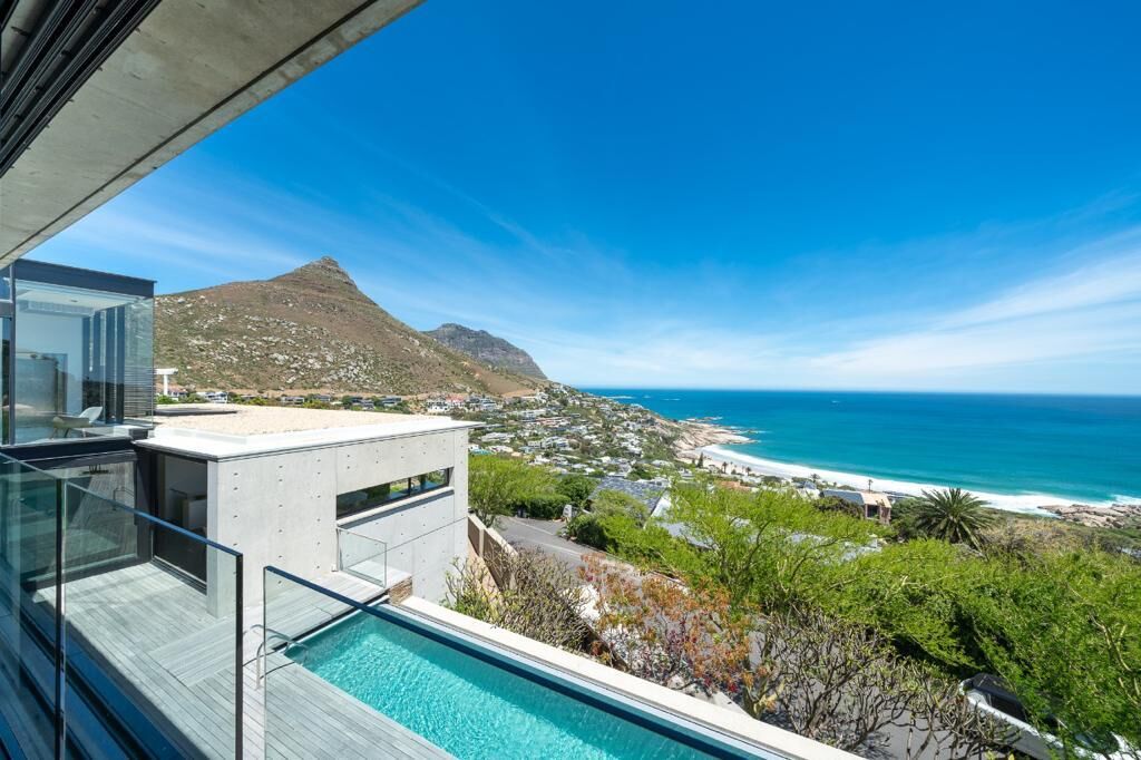 4 Bedroom Self-Catering Villa in Llandudno — 6