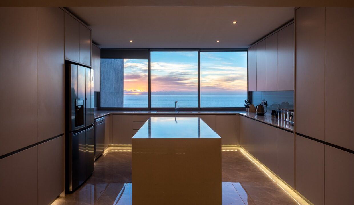 5 Bedroom Self-Catering Villa in Camps Bay — 3
