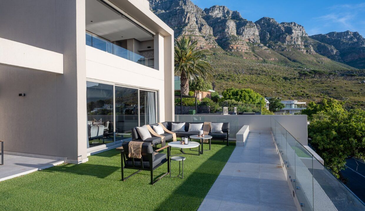 5 Bedroom Self-Catering Villa in Camps Bay — 8