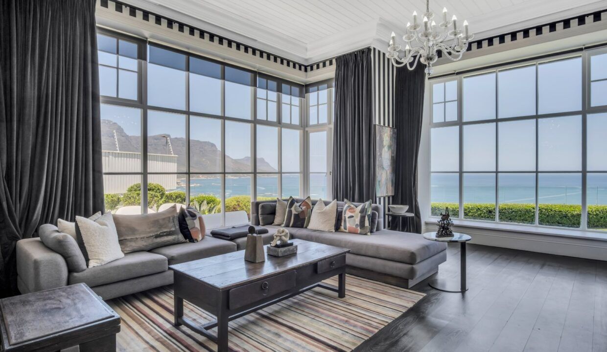 5 Bedroom Self-Catering Villa in Clifton — 5
