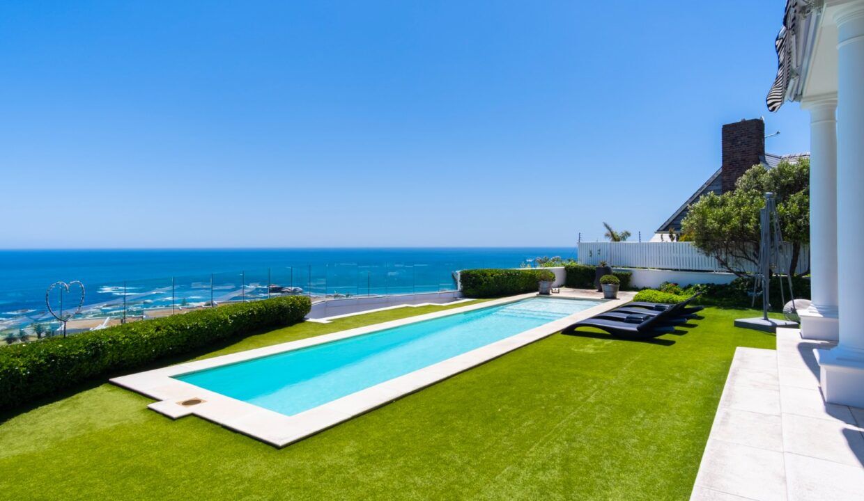 5 Bedroom Self-Catering Villa in Clifton — 7