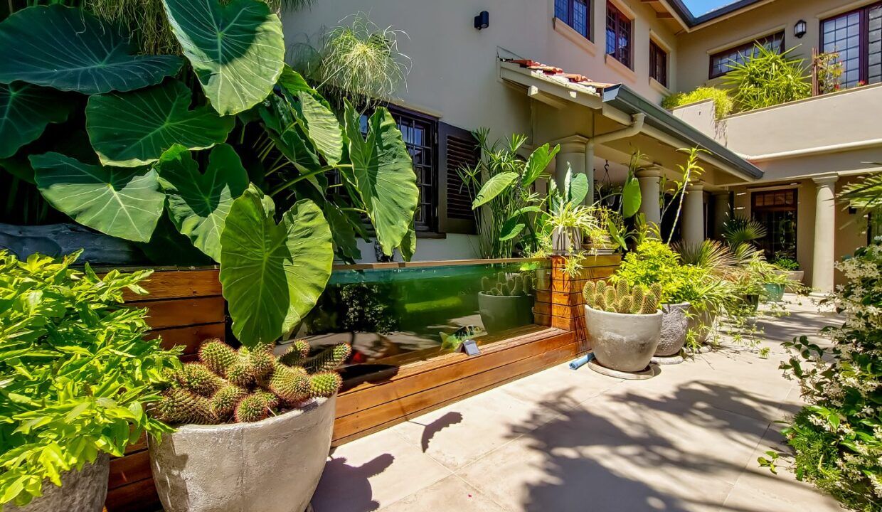 5 Bedroom Self-Catering Villa in Bantry Bay — 4