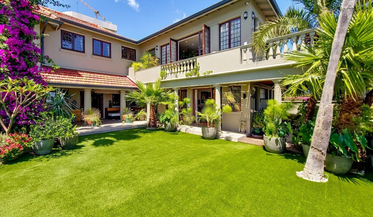5 Bedroom Self-Catering Villa in Bantry Bay — 5