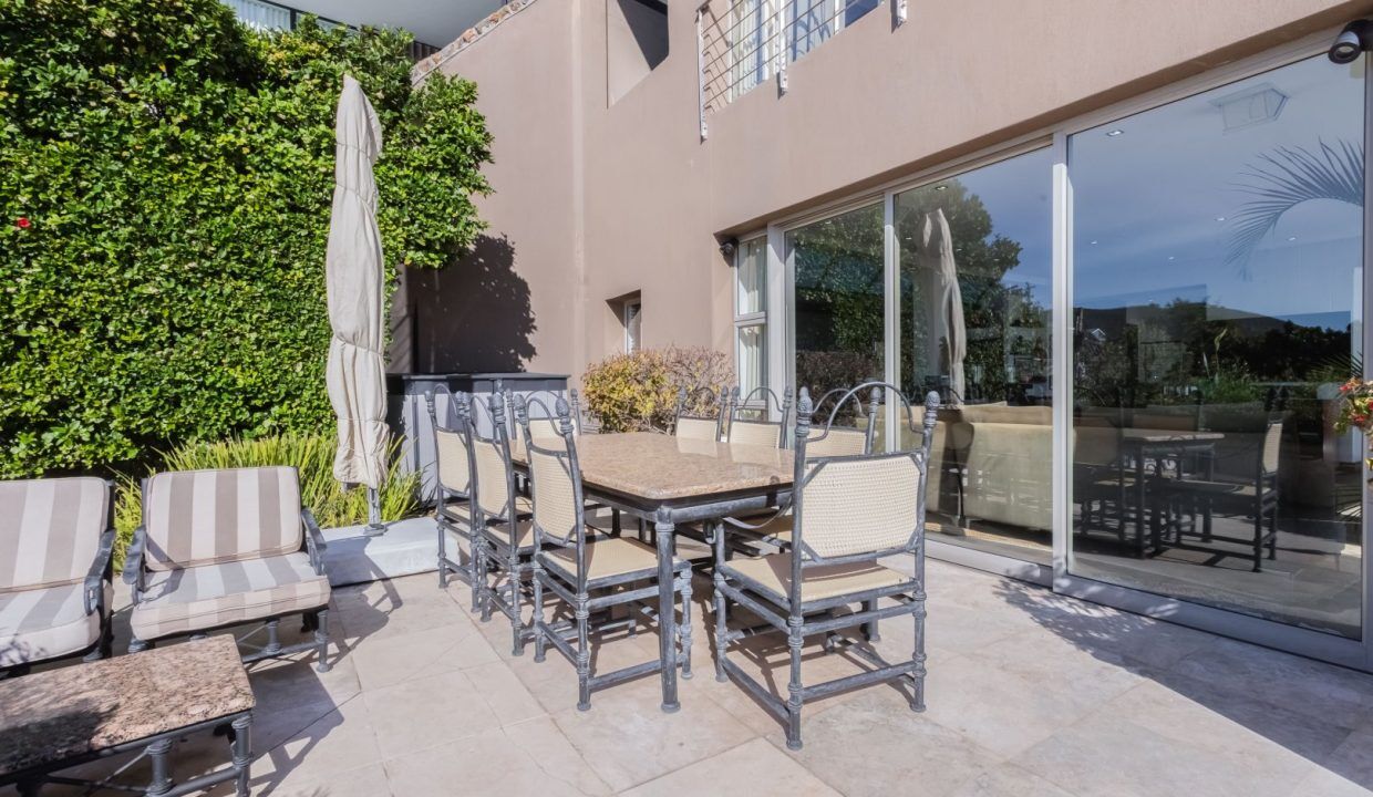 6 Bedroom Self-Catering Villa in Bantry Bay — 6