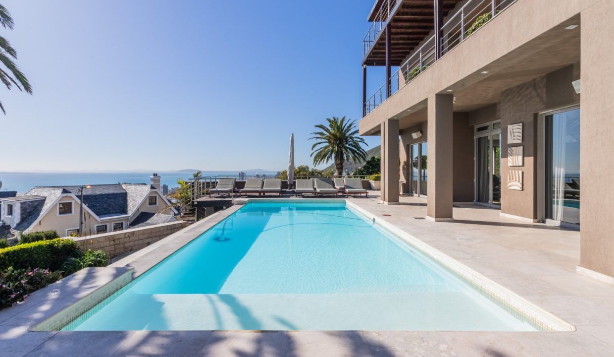 6 Bedroom Self-Catering Villa in Bantry Bay — 8