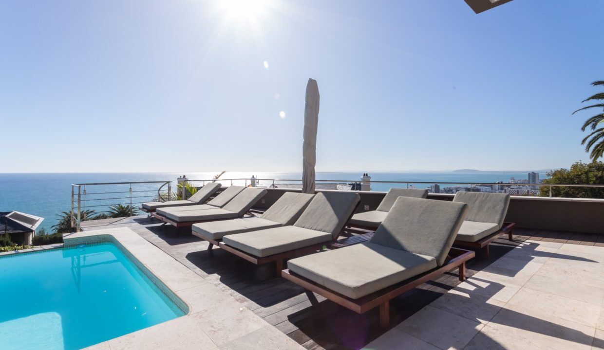6 Bedroom Self-Catering Villa in Bantry Bay — 9
