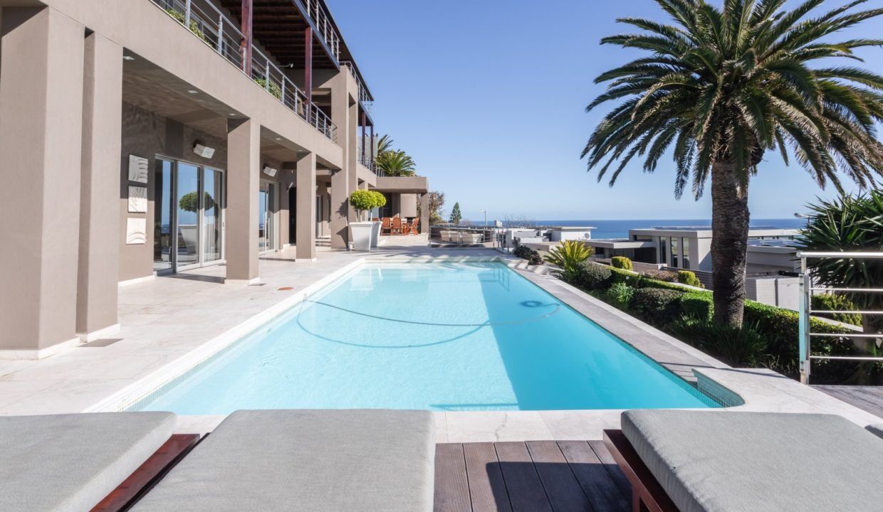 6 Bedroom Self-Catering Villa in Bantry Bay — 11